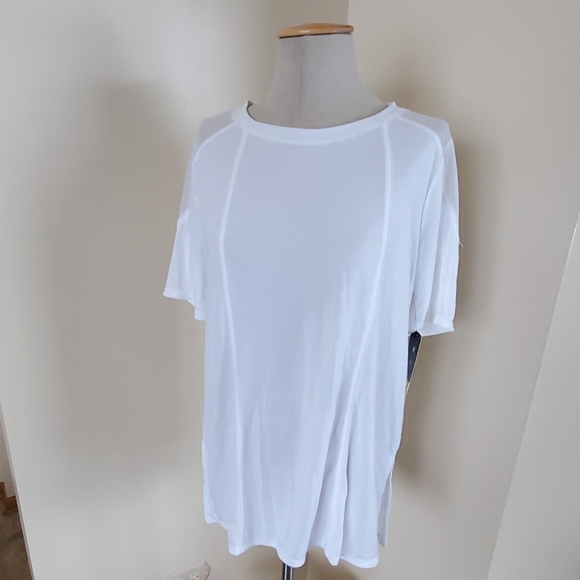 Xersion Tops - Xersion short sleeve tee